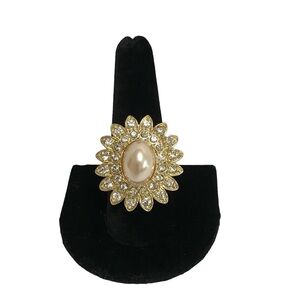 Vintage Scaasi Large Cocktail Ring Clear Crystal Faux Pearl Gold Tone Size 10